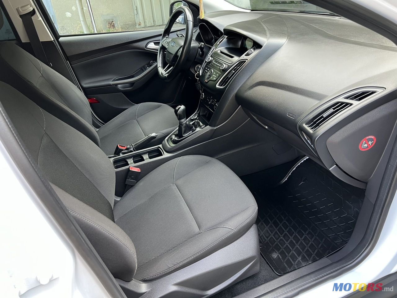 2015' Ford Focus photo #6