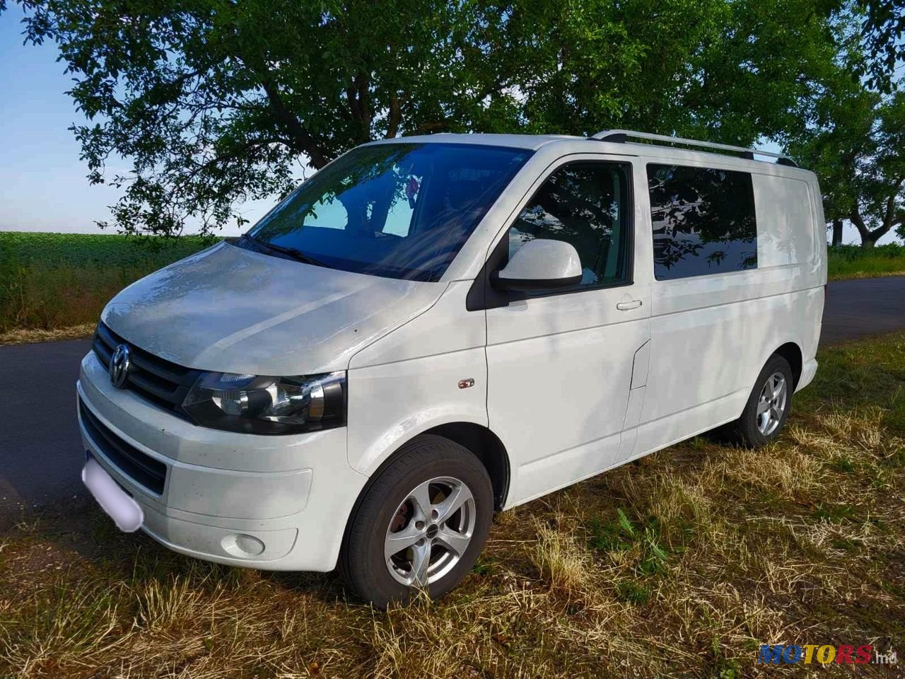 2010' Volkswagen Transporter photo #3