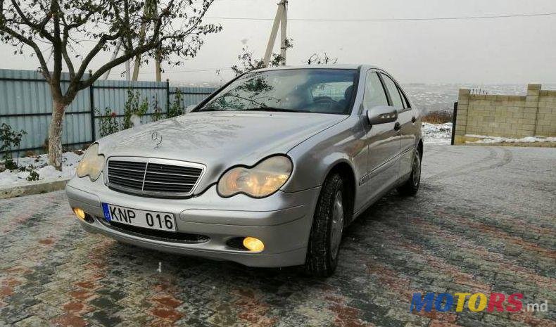 2001' Mercedes-Benz C photo #4