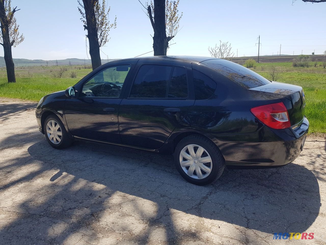 2011' Renault Clio Symbol photo #5