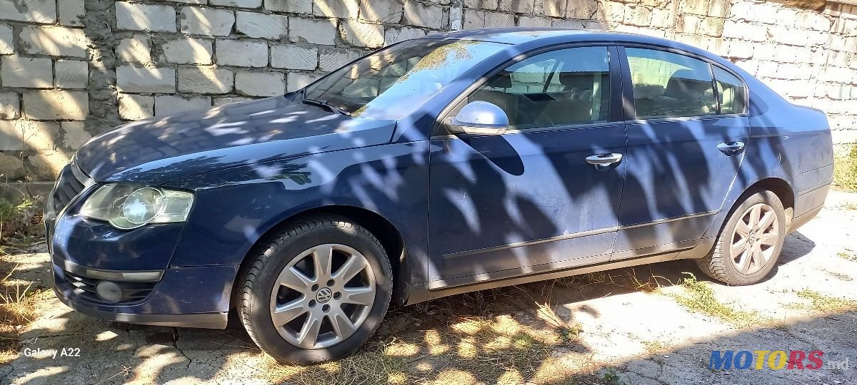 2006' Volkswagen Passat photo #2