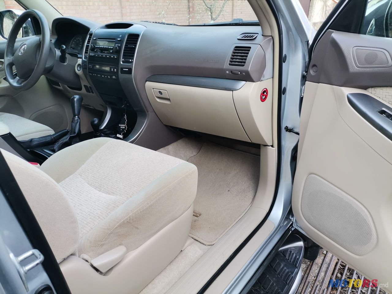 2004' Toyota Land Cruiser Prado photo #6