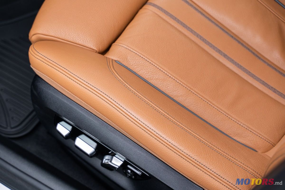 2018' BMW 5 Series photo #5