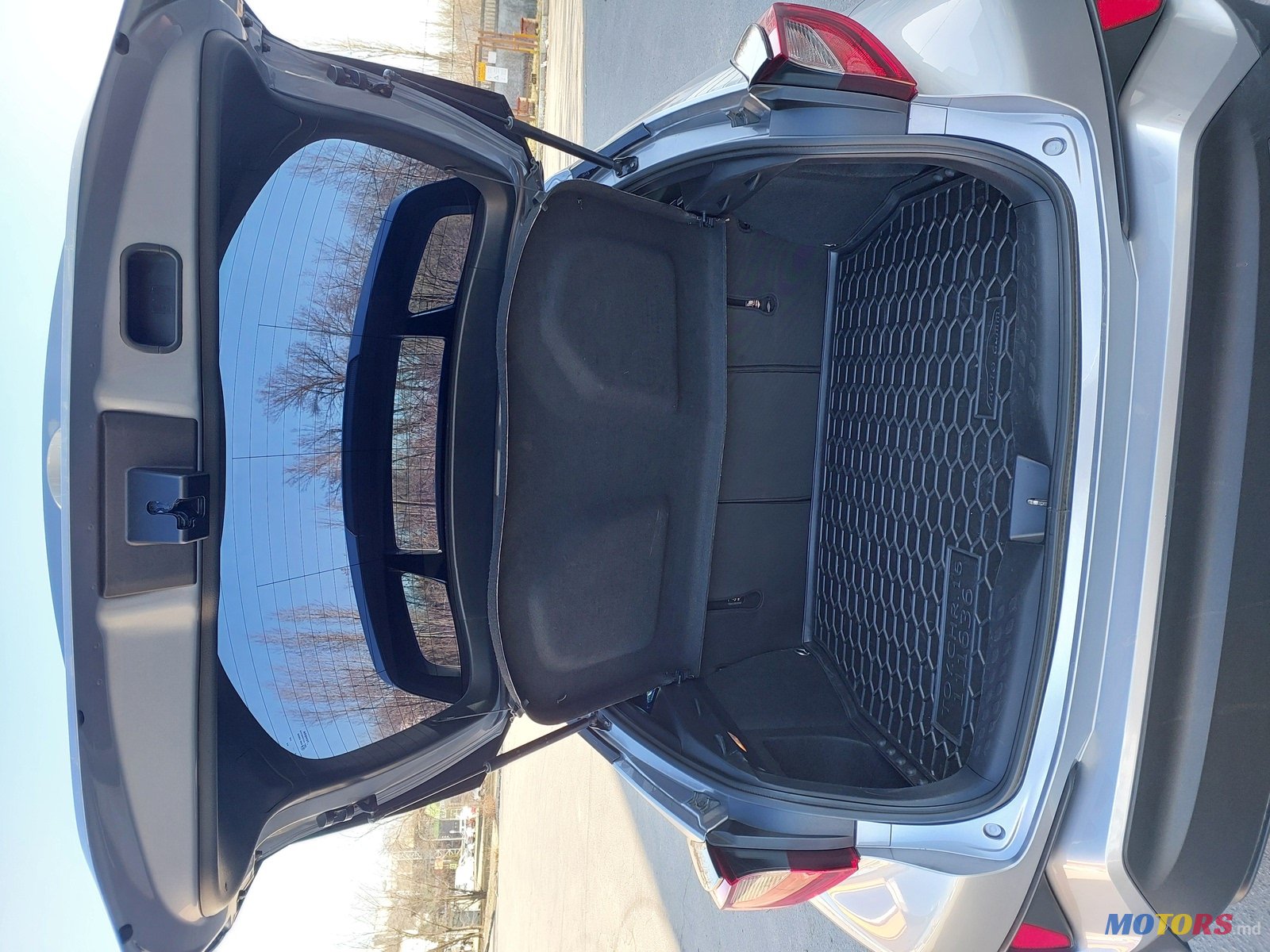 2020' Toyota C-HR photo #7