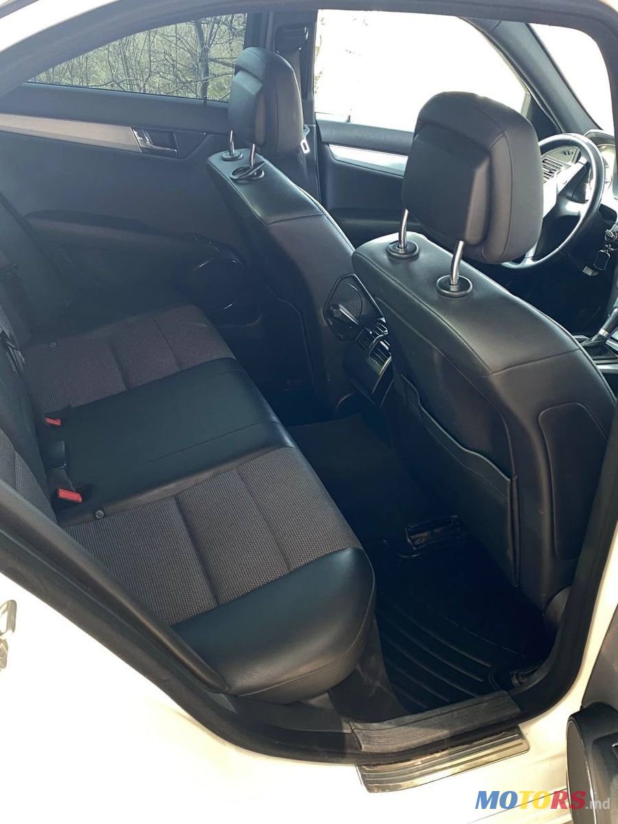 2010' Mercedes-Benz C-Class photo #5