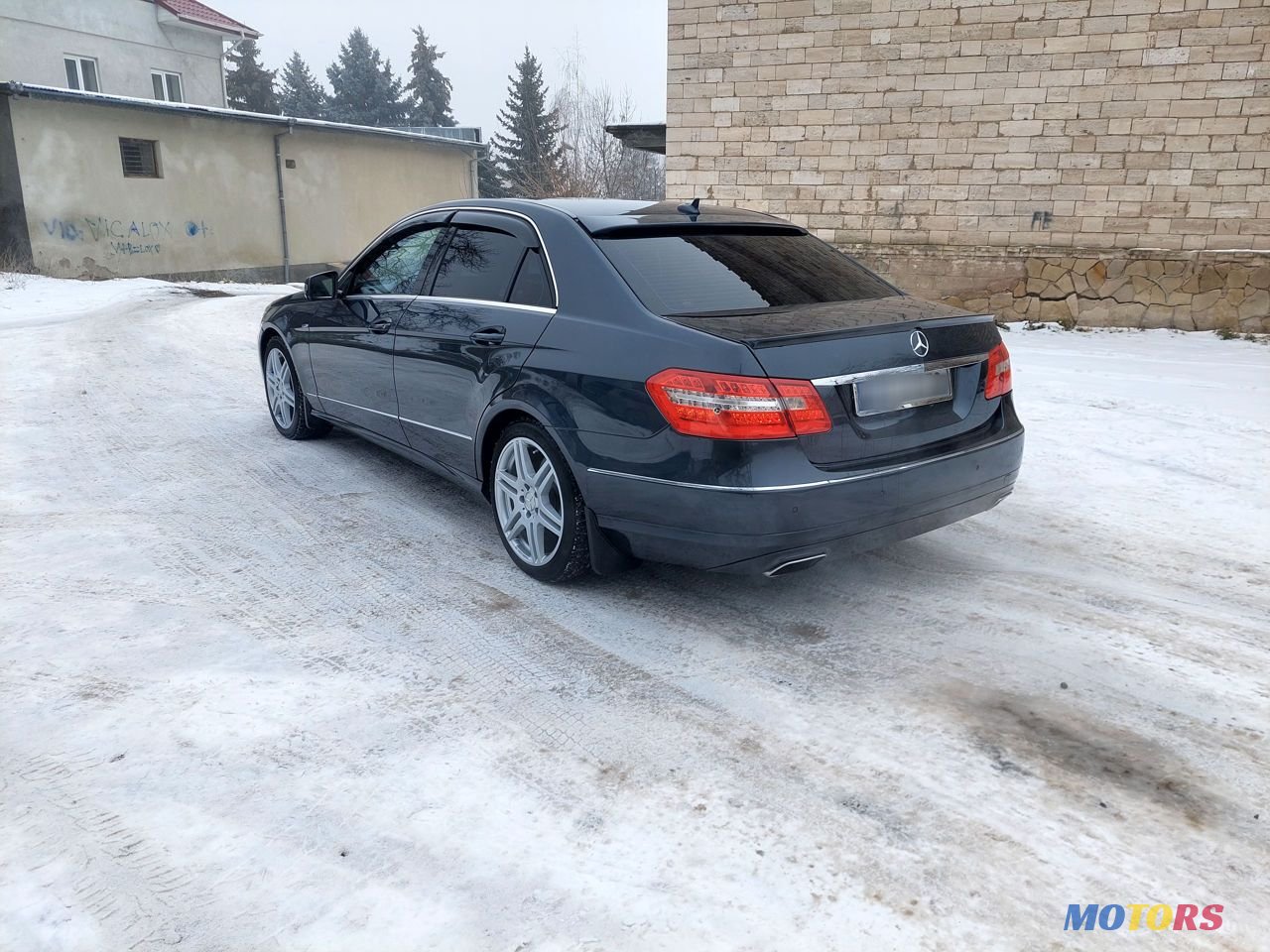 2009' Mercedes-Benz E-Class photo #4
