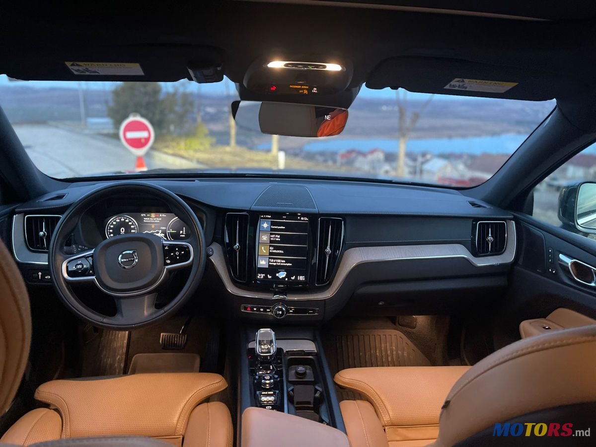 2019' Volvo XC60 photo #5