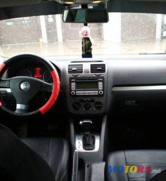 2008' Volkswagen Golf photo #2