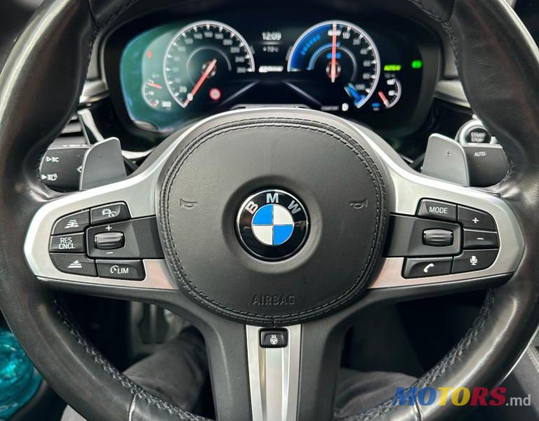 2018' BMW 5 Series photo #6