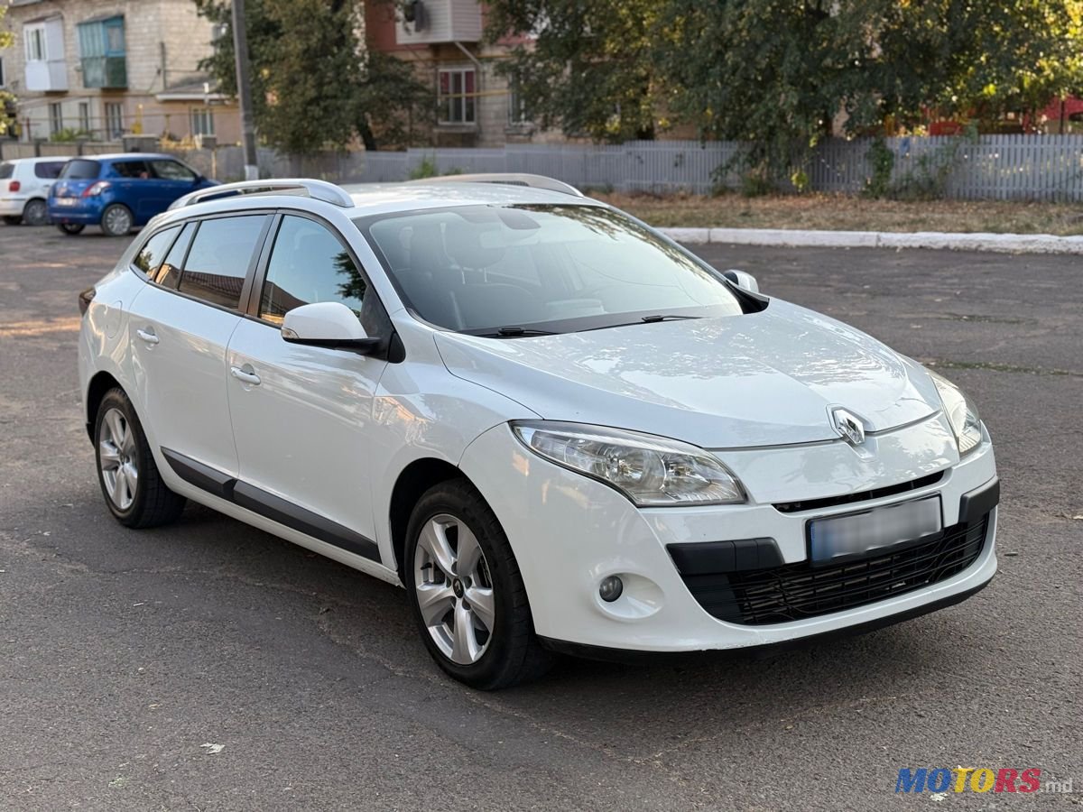 2010' Renault Megane photo #3