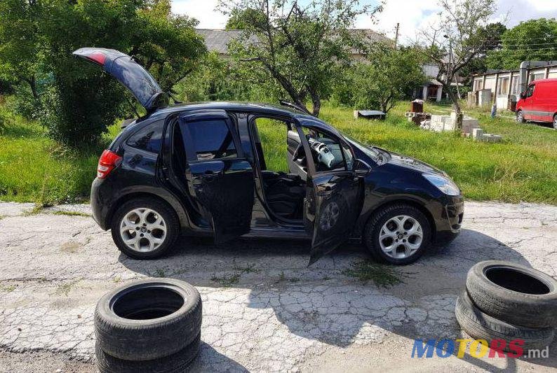 2010' Citroen C3 photo #2