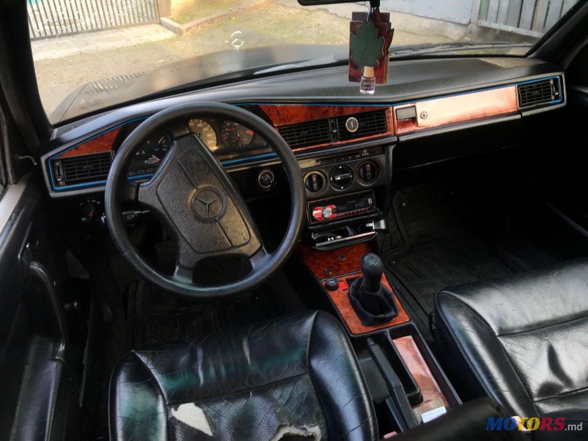 1985' Mercedes-Benz 190 photo #6