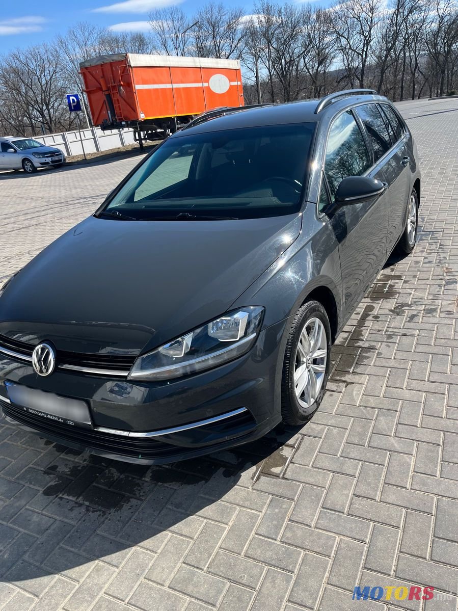 2018' Volkswagen Golf photo #1