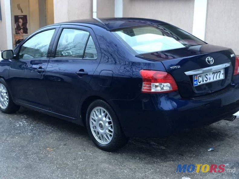 2007' Toyota Yaris photo #2