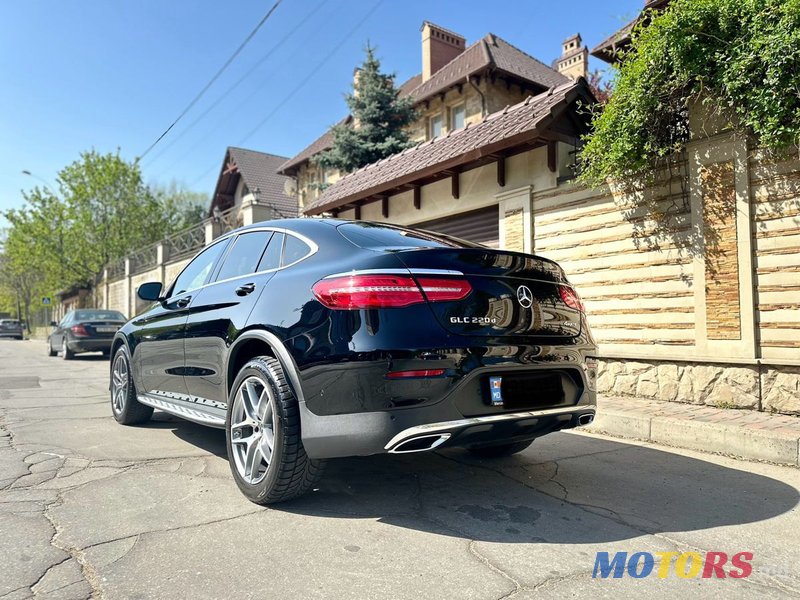 2017' Mercedes-Benz Glc Coupe photo #5