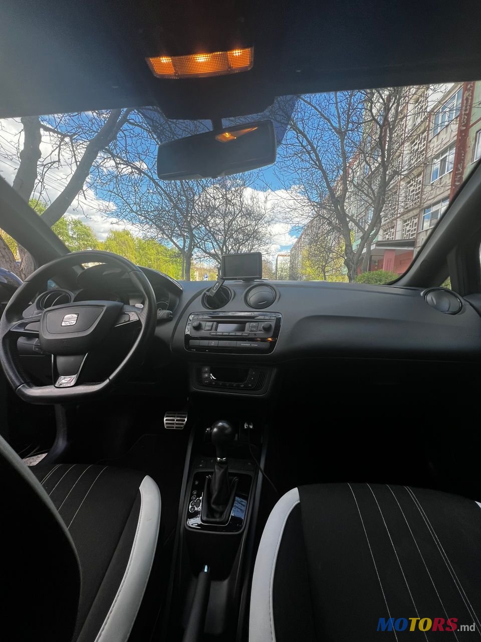 2012' SEAT Ibiza photo #5