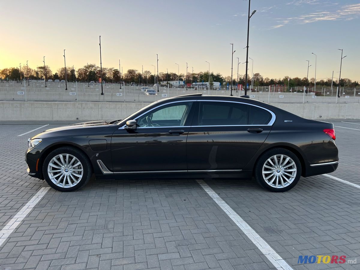 2017' BMW 7 Series photo #4