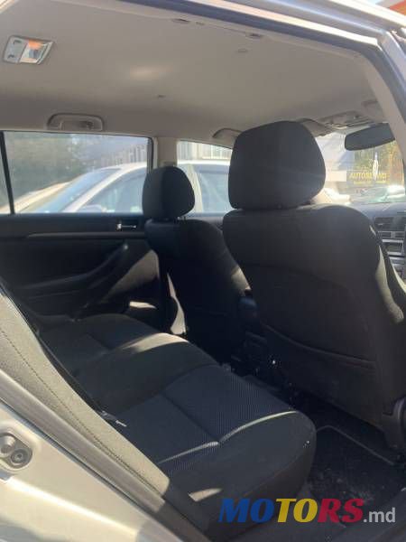 2008' Toyota Avensis photo #6