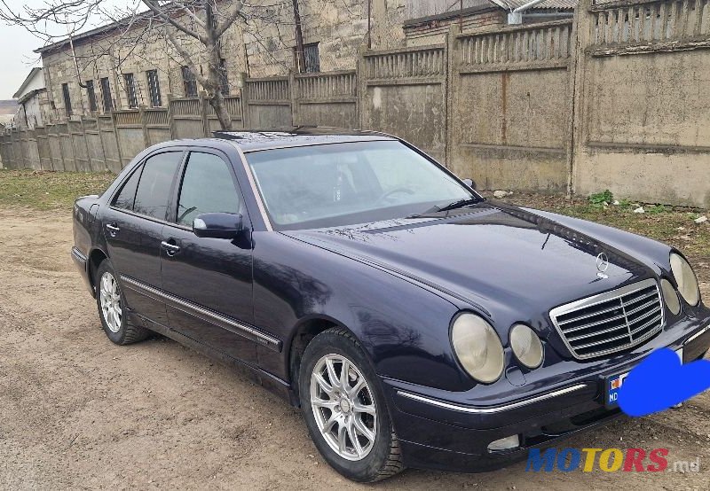 2001' Mercedes-Benz E-Class photo #1