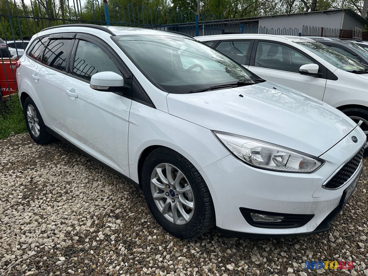 2015' Ford Focus photo #2