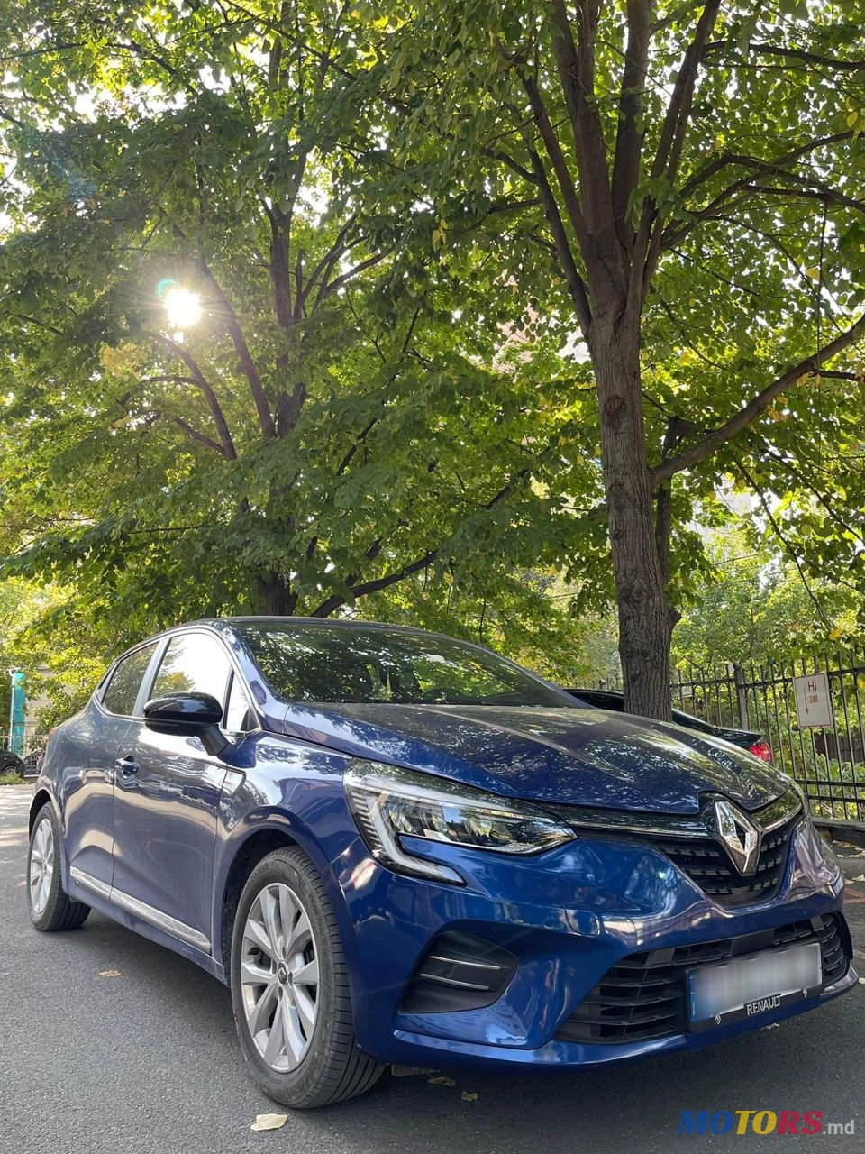 2020' Renault Clio photo #1