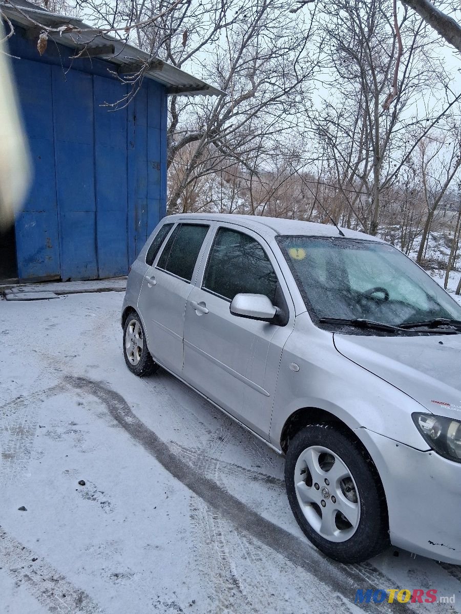 2005' Mazda 2 photo #2