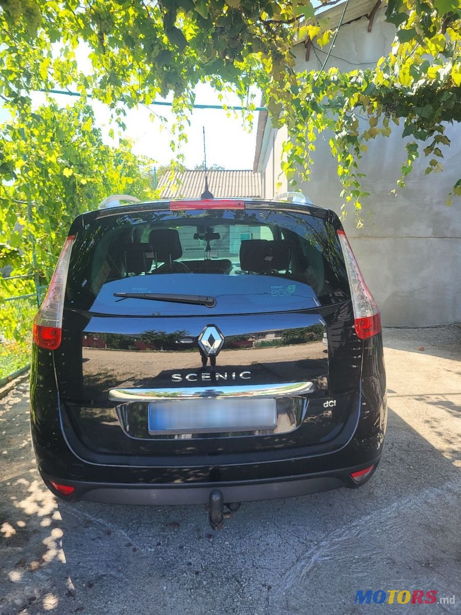 2013' Renault Grand Scenic photo #3