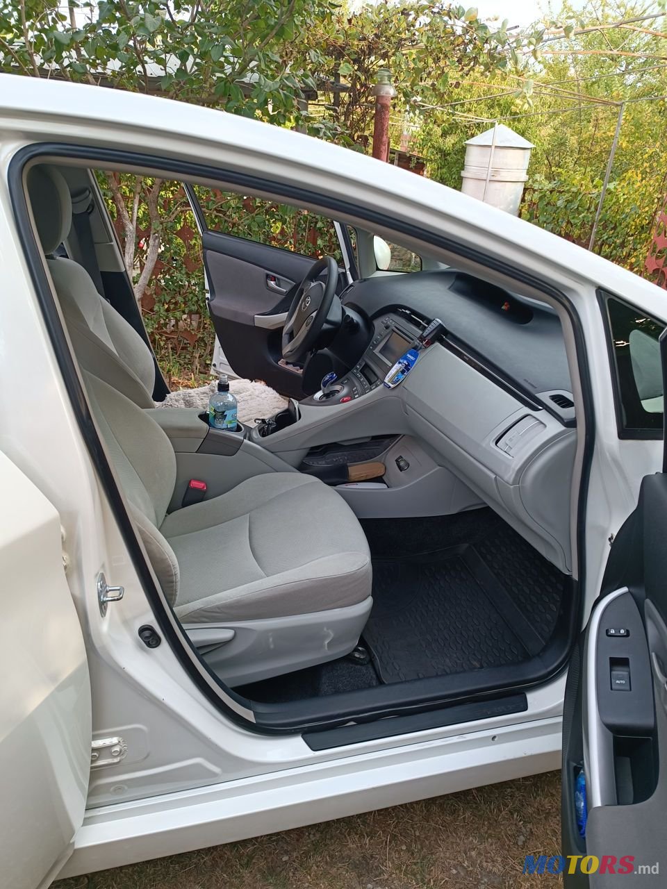 2015' Toyota Prius photo #4