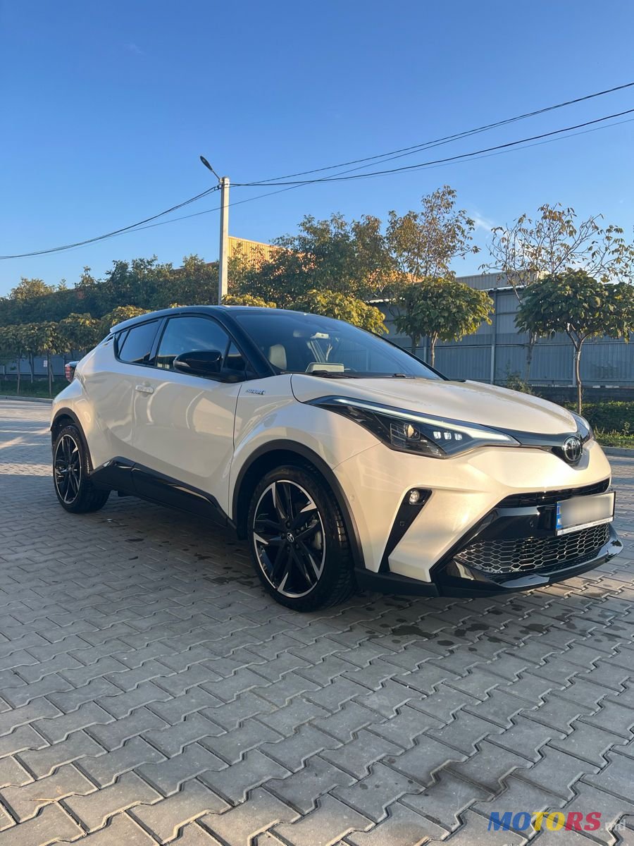 2022' Toyota C-HR photo #2