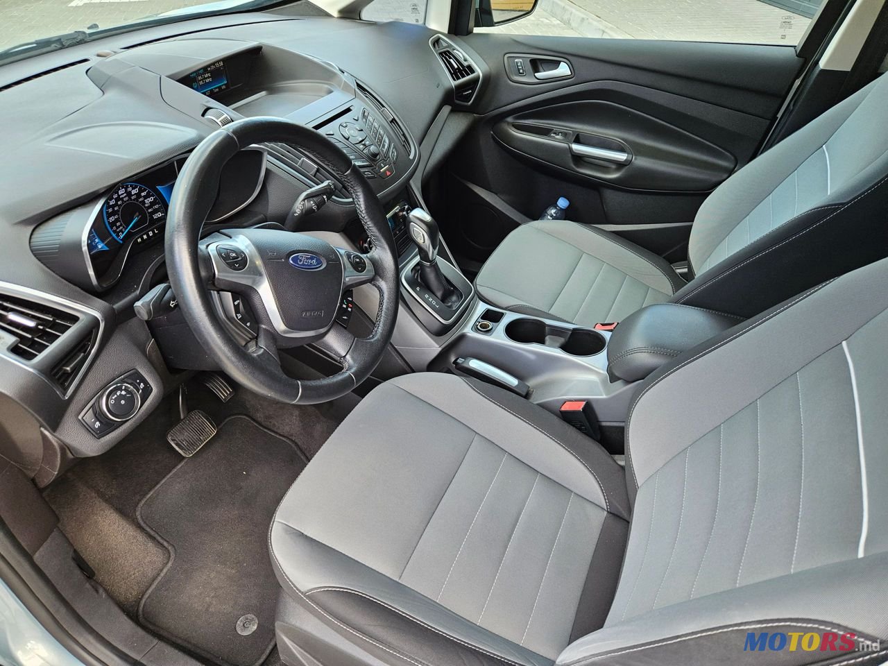 2013' Ford C-MAX photo #5