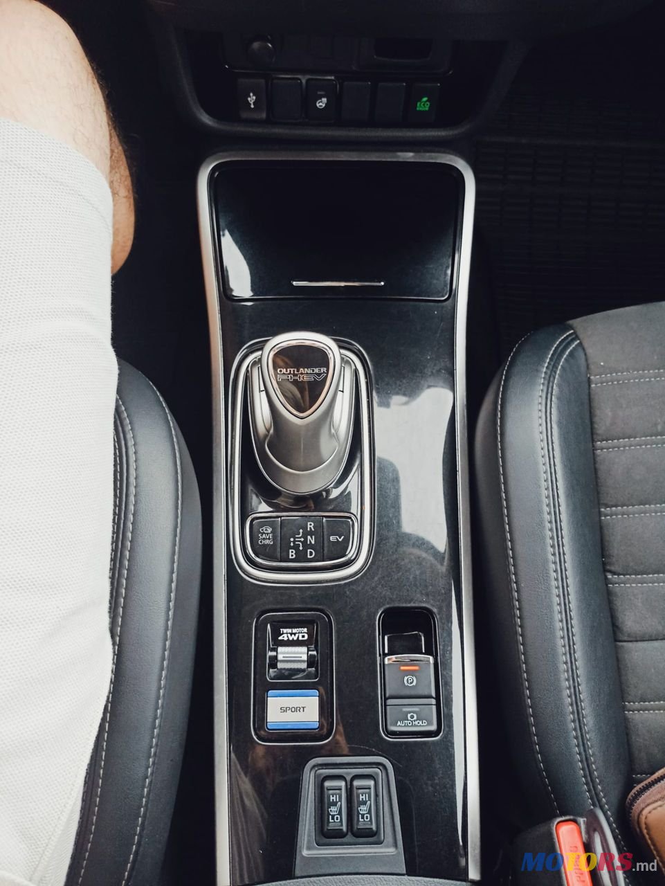 2019' Mitsubishi Outlander photo #6