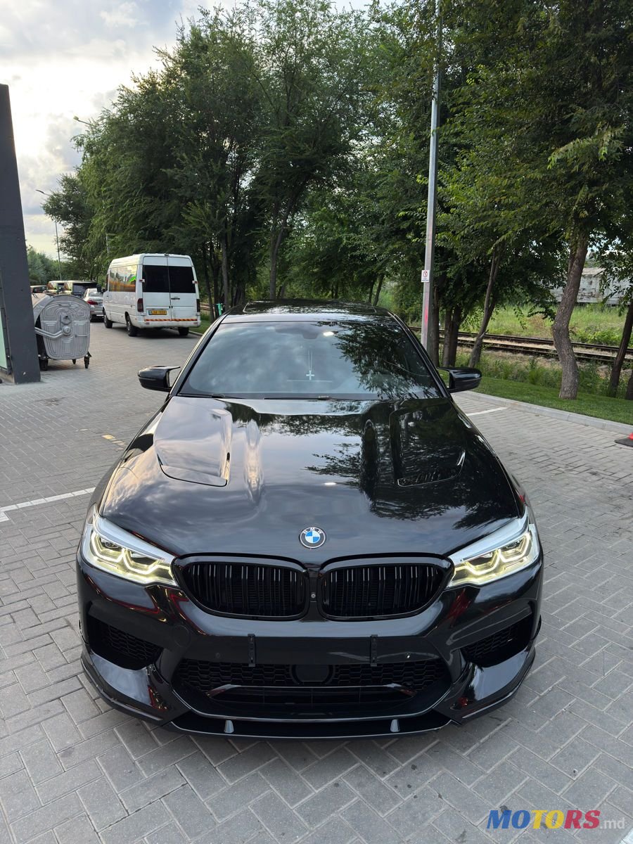 2017' BMW 5 Series photo #1