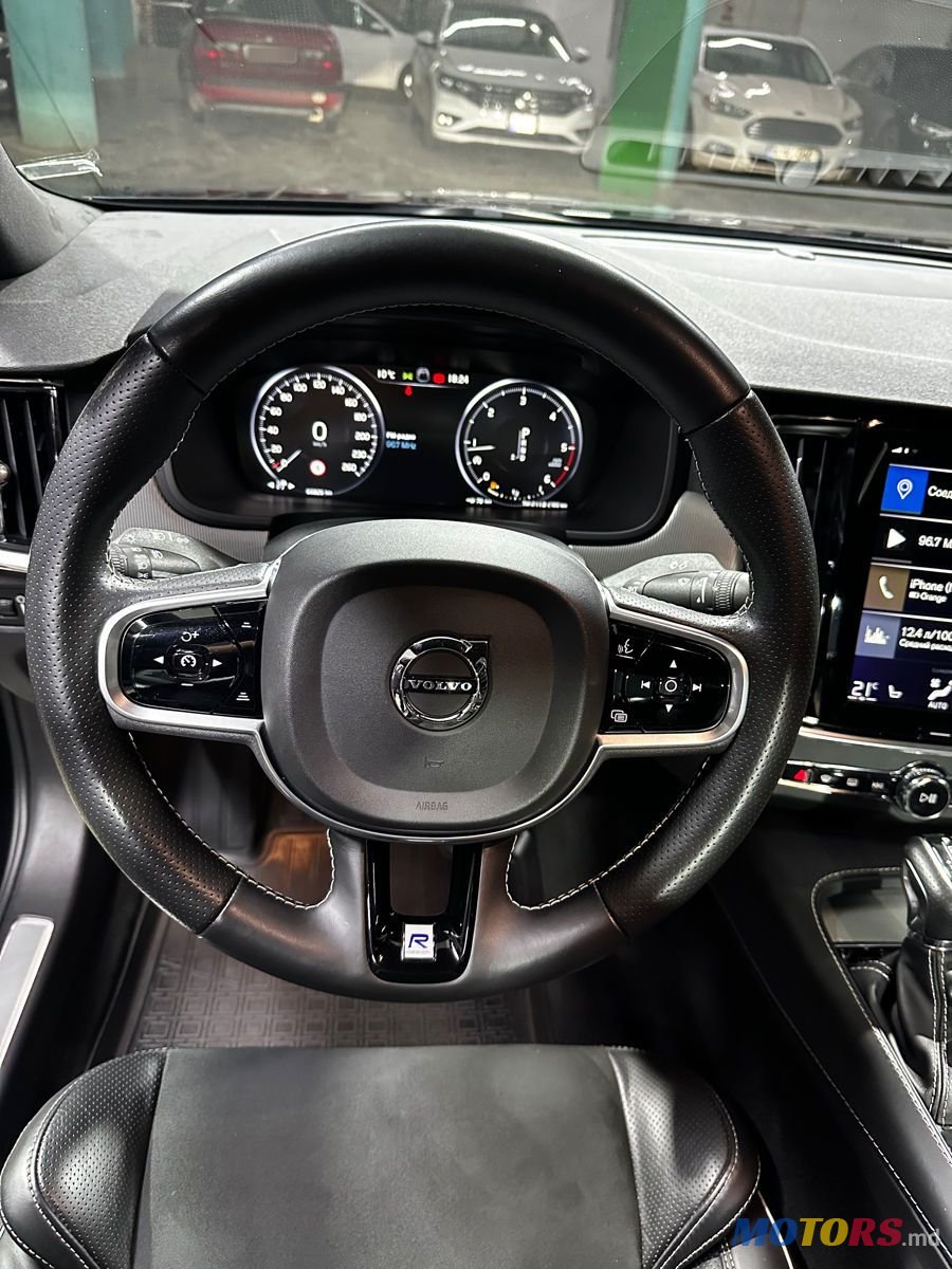 2018' Volvo S90 photo #5
