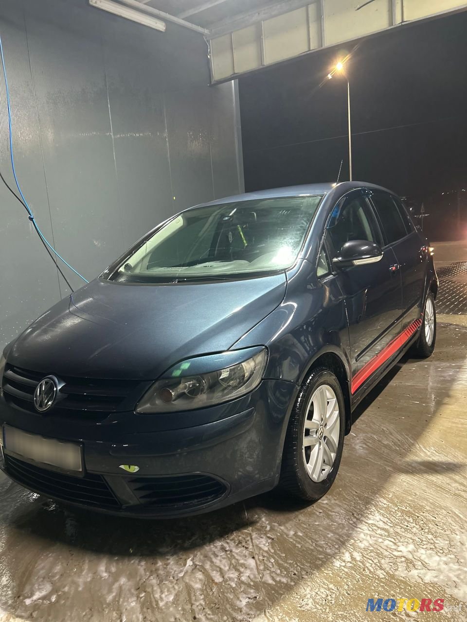 2006' Volkswagen Golf photo #2