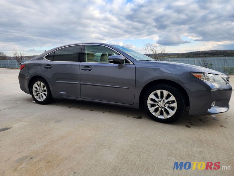 2012' Lexus Es Series photo #6