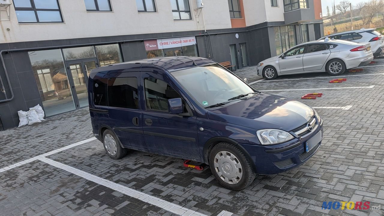 2010' Opel Combo photo #2