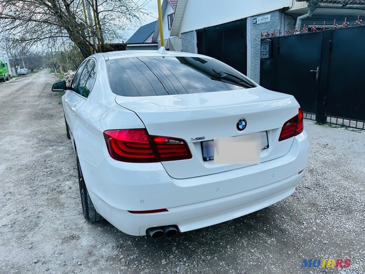 2012' BMW 5 Series photo #3