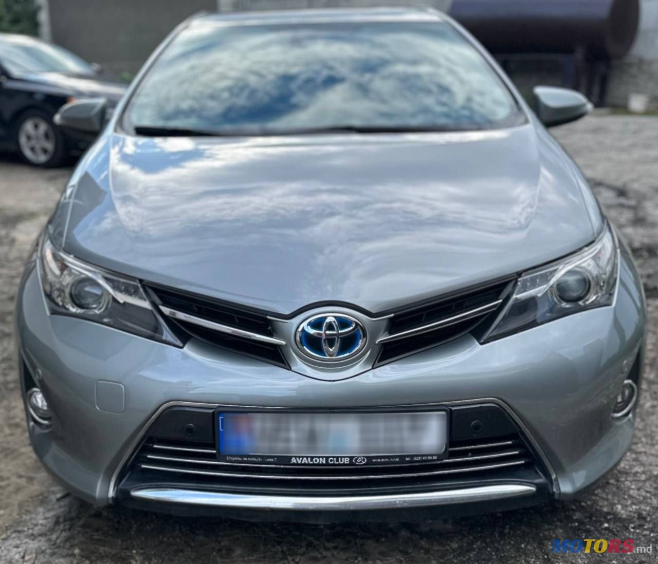 2013' Toyota Auris photo #1