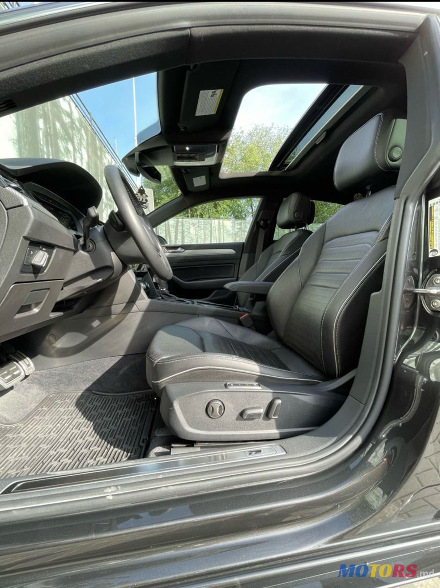 2019' Volkswagen Arteon photo #5