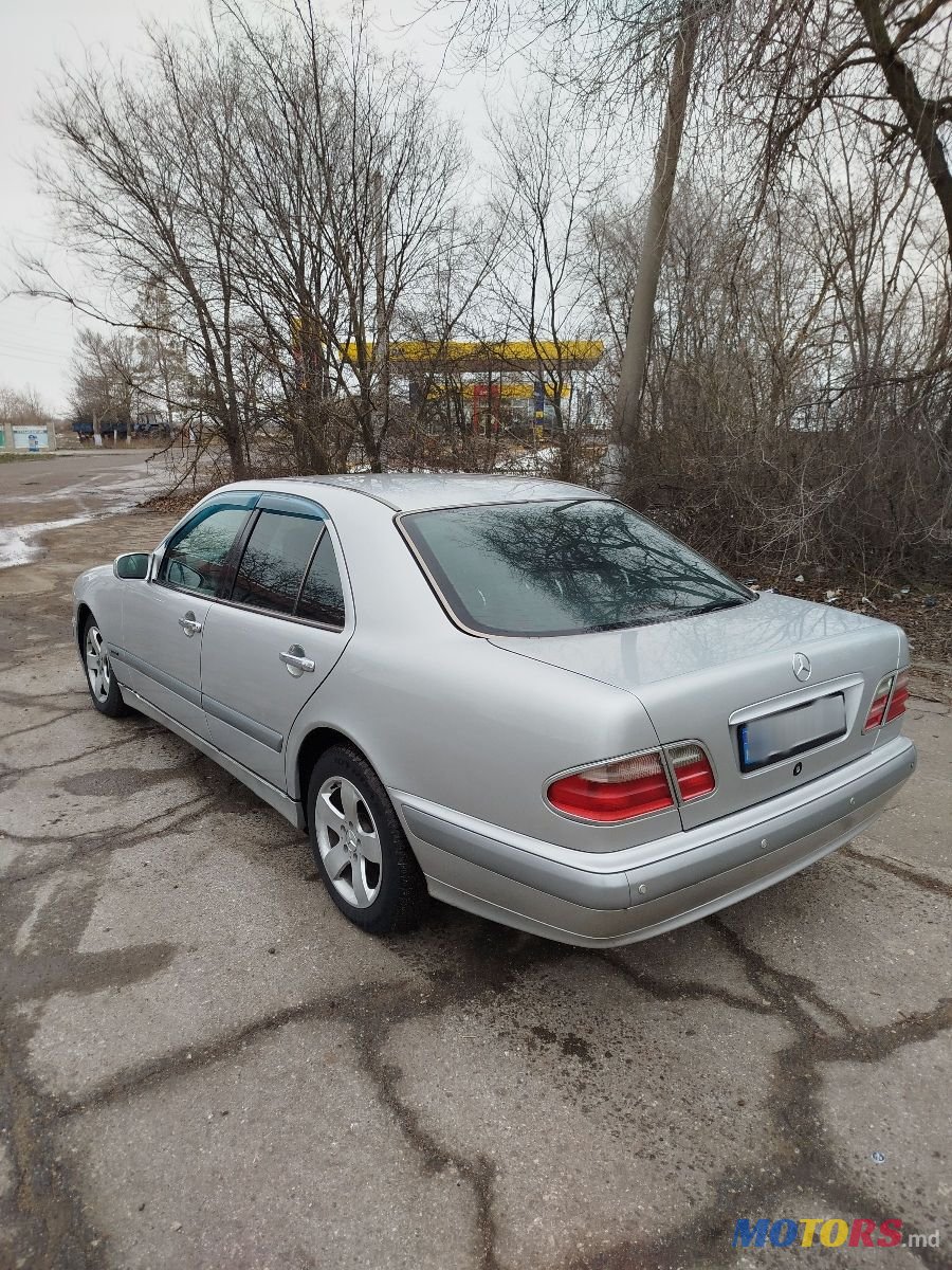 2001' Mercedes-Benz E-Class photo #4