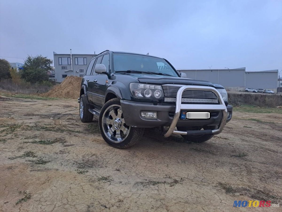 1999' Toyota Land Cruiser photo #1