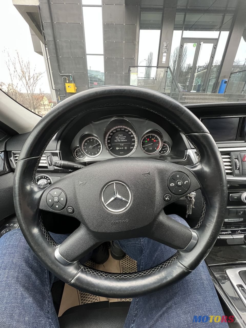 2009' Mercedes-Benz E Класс photo #4