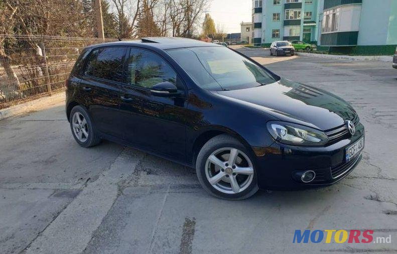 2010' Volkswagen Golf photo #1
