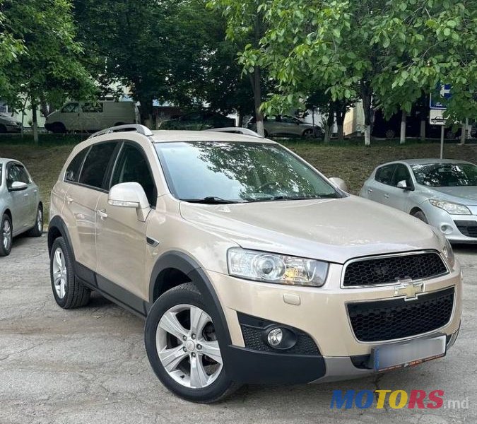 2011' Chevrolet Captiva photo #2