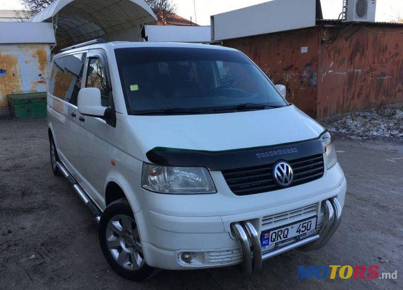 2008' Volkswagen Transporter photo #2