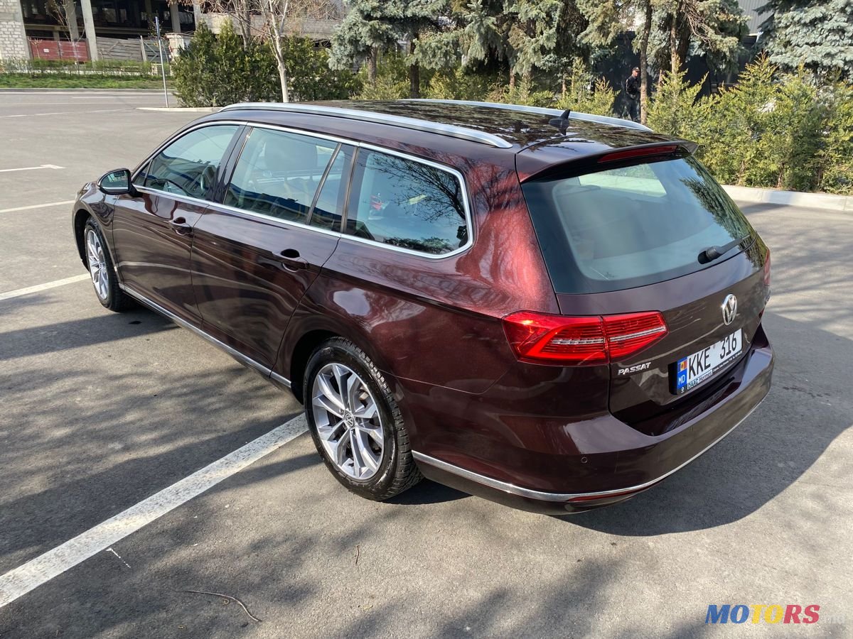 2016' Volkswagen Passat photo #4