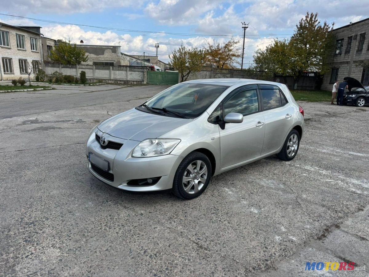 2008' Toyota Auris photo #1