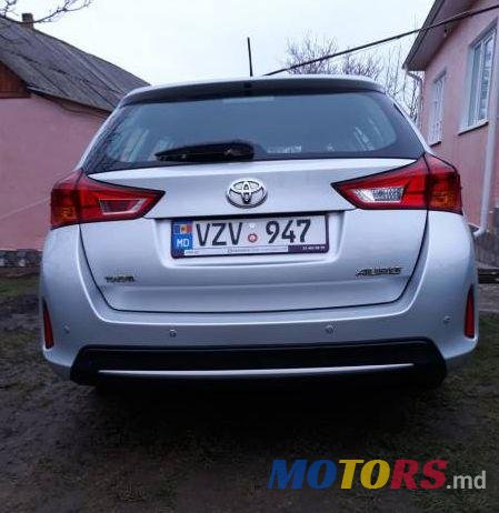 2015' Toyota Auris photo #4