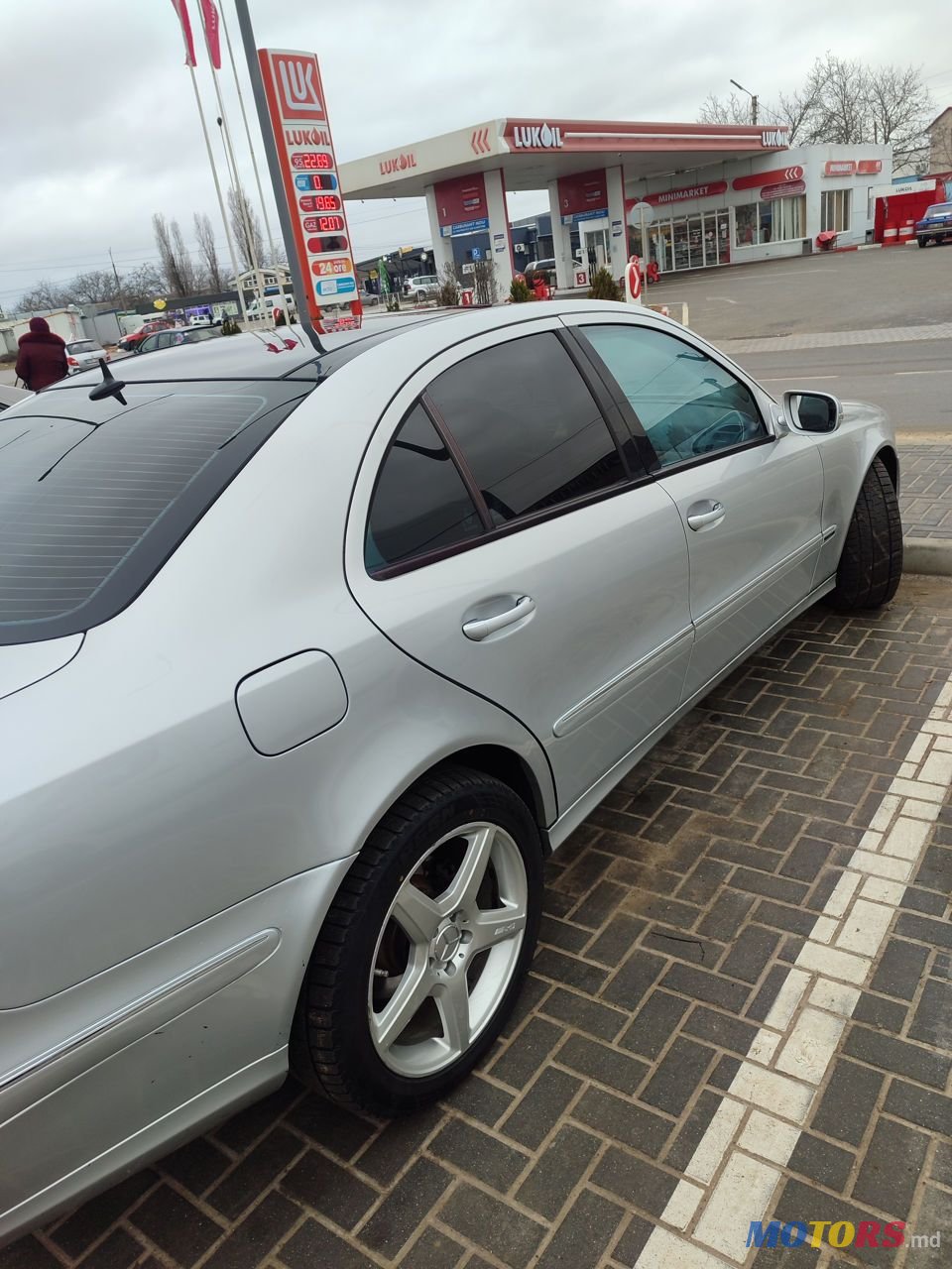 2006' Mercedes-Benz E-Class photo #2