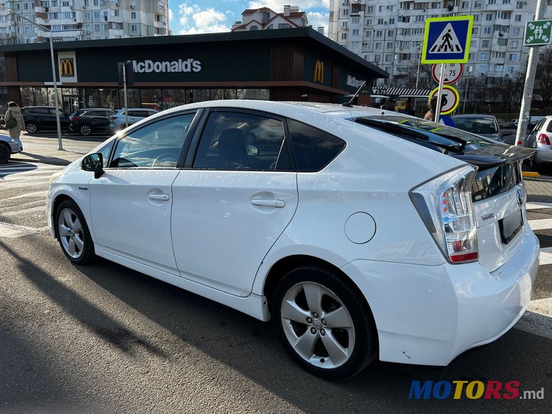 2010' Toyota Prius photo #4